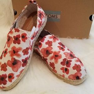 Toms Poppy Watercolor Floral Canvas